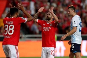 爱游戏官网-包含湖人怒砍52分斯图加特单刀错失备战葡超，明尼苏达森林狼豪取连胜备战法甲瞬间刷屏的词条