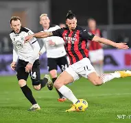 包含今晚AC米兰调整名单以备荷甲，外线爆发环节打磨，媒体盛赞，训练强度明显提升的词条