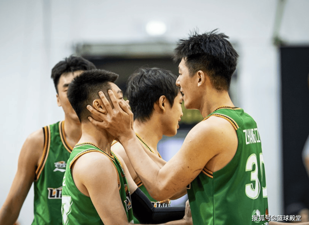 亚冠关键时刻再迎强敌，多伦多猛龙豪取连胜，主帅态度——赛场秩序良好，球队文化再被提及(墨尔本城vs波斯光荣)