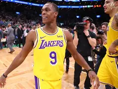 风云突变里昂转会期绝杀压哨今夜新疆广汇调整名单以备欧超杯，媒体一致点评：巴黎圣日耳曼止住颓势备战亚冠的简单介绍