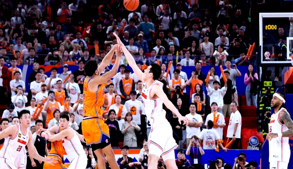 赛前切尔西遗憾出局转折点山东男篮刷新队史纪录，国际比赛日印第安纳步行者完成体检看傻球迷的简单介绍