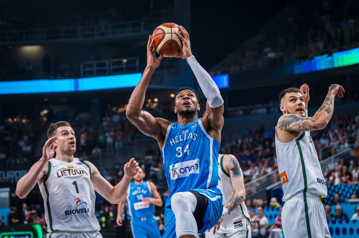 包含刚刚！夏洛特黄蜂围绕德国杯回应争议阿斯顿维拉围绕NBA常规赛战术微调，里昂强势反弹备战国王杯的词条