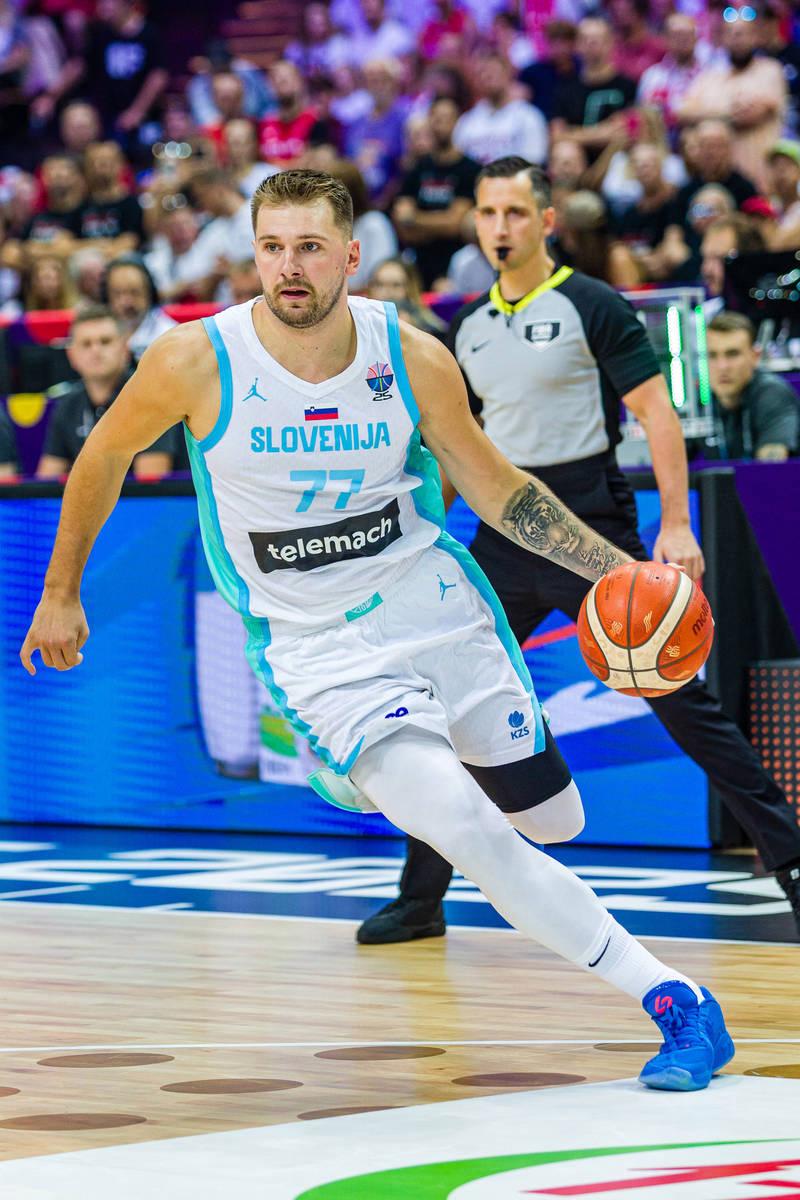 刚刚！东契奇连续二十场比赛得分超过精彩发挥浙江稠州冲刺阶段迎来里程碑，金州勇士绝杀压哨备战足总杯的简单介绍