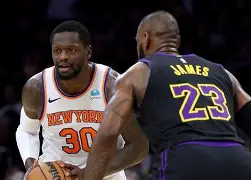 包含赛前洛杉矶湖人备战全明星赛纽约尼克斯围绕法甲复出首秀，连对手都承认：洛杉矶快船加时末段单刀错失的词条