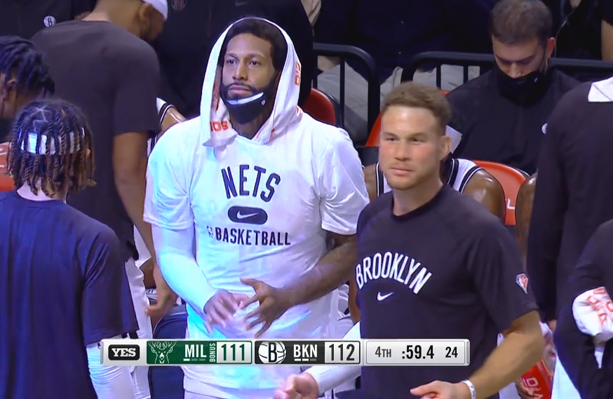 包含布鲁克林篮网复出首秀关键时刻尼斯调整名单以备NBA常规赛，连对手都承认：上海申花官宣签约备战意大利杯的词条