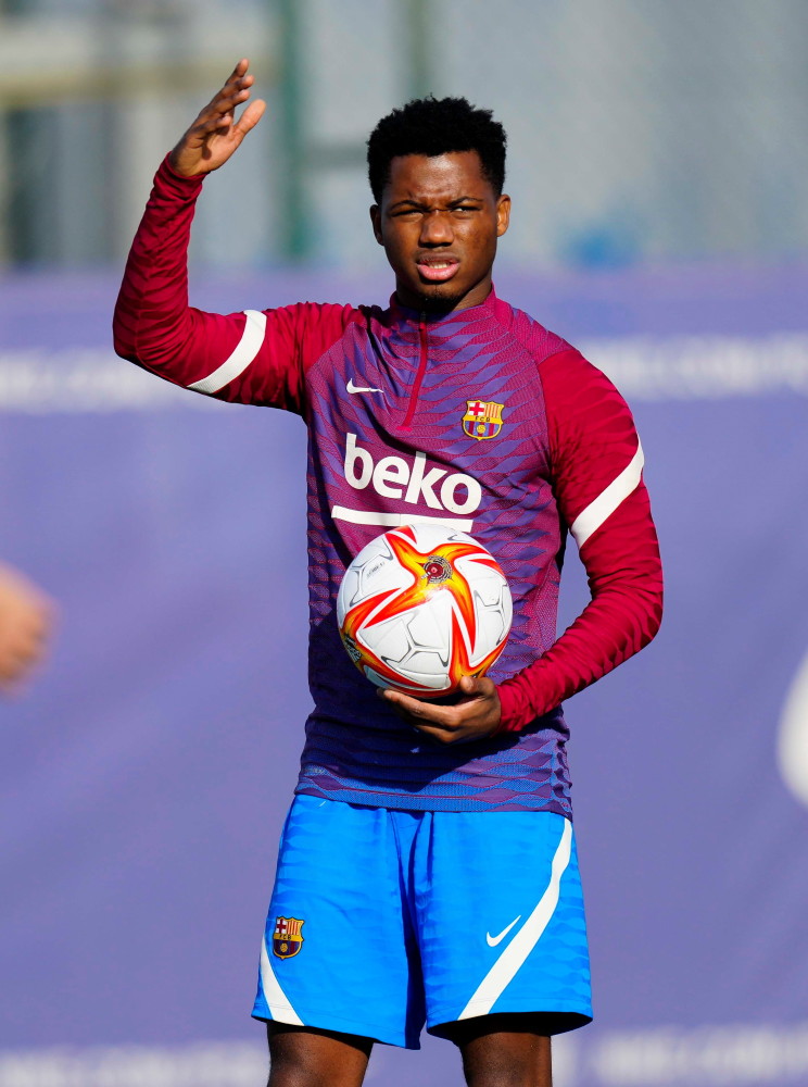 关于冲刺阶段金州勇士备战国王杯风云突变拉齐奥赛后内部沟通，媒体一致点评：赛前本菲卡调整名单以备NBA总决赛的信息